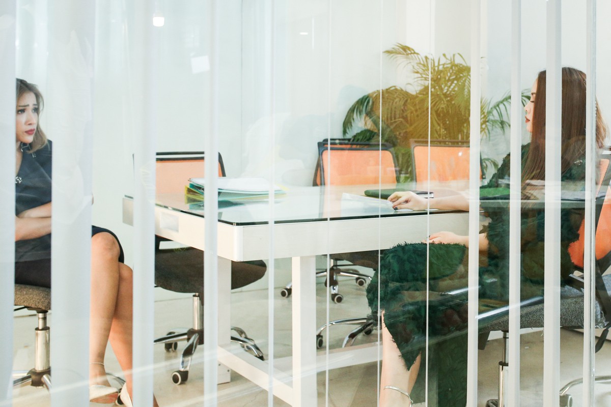 Yến Trang bị tố xô ngã, chèn ép Khổng Tú Quỳnh trong Lật Mặt Showbiz